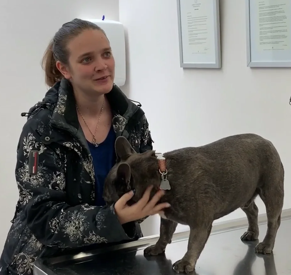  Cabinet Vétérinaire International, Geneva Veterinarian, veterinarian Geneva, Husko with owner
